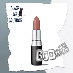 💋 M•A•C Retro Matte Lipstick 💄